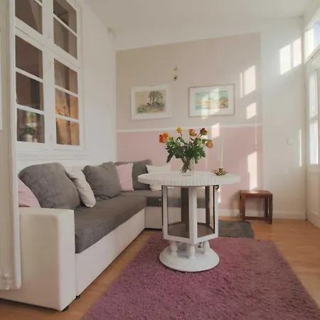 Kapitänshaus Josame 2, Nur 350 M Zum Apartment Rostock